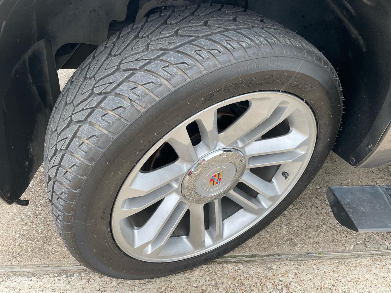 Cadillac Escalade ESV AWD 4dr Premium 2014