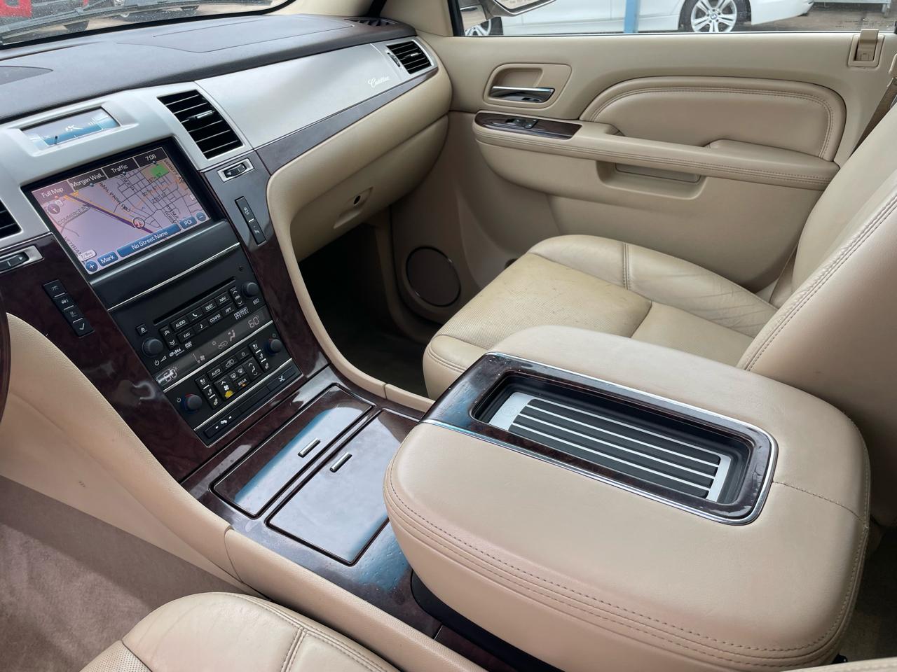Cadillac Escalade ESV AWD 4dr Premium 2014
