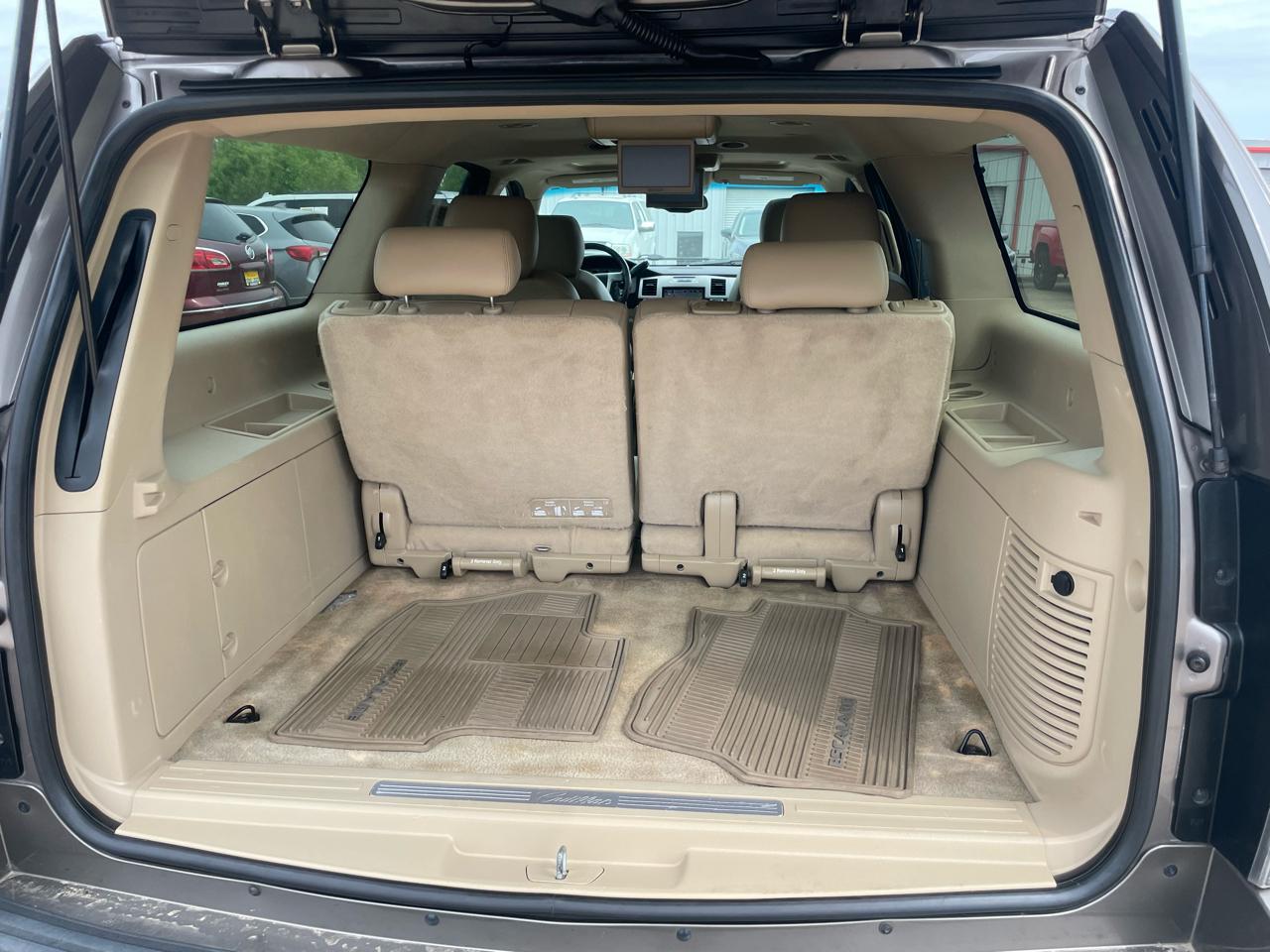 Cadillac Escalade ESV AWD 4dr Premium 2014