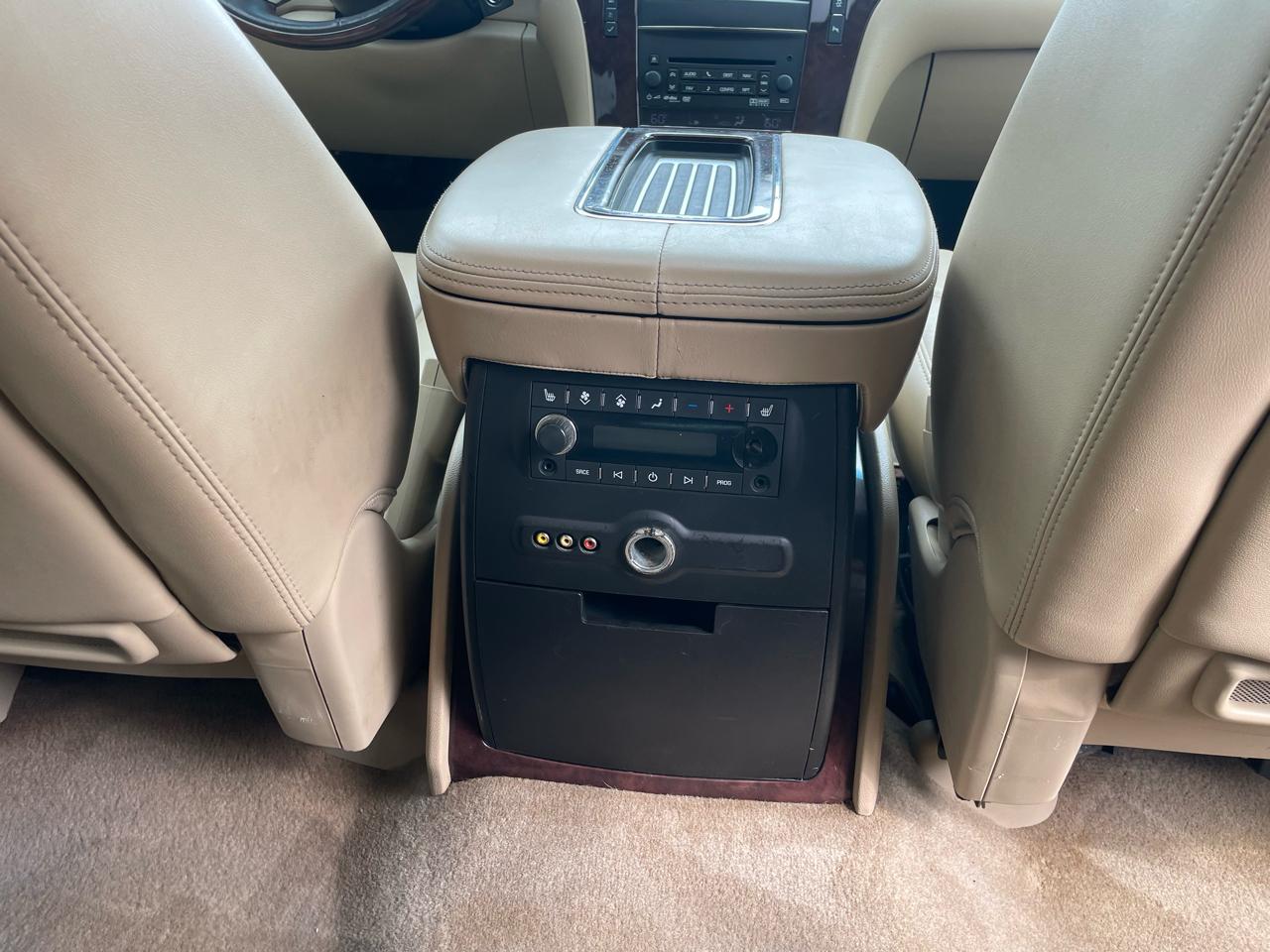 Cadillac Escalade ESV AWD 4dr Premium 2014