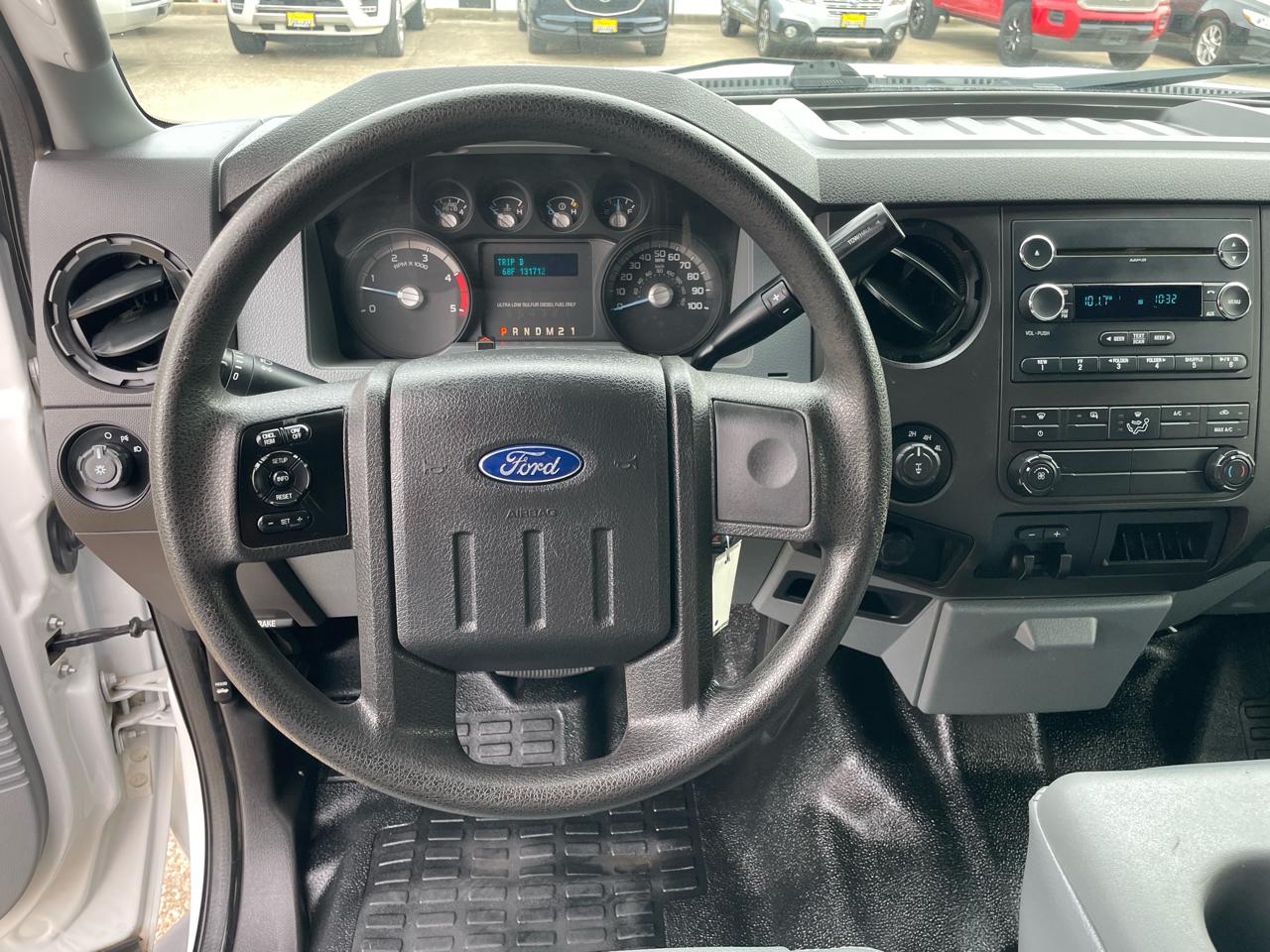 Ford Super Duty F-250 SRW 4WD Crew Cab 156" XL 2012