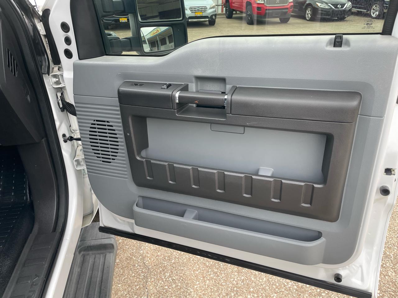 Ford Super Duty F-250 SRW 4WD Crew Cab 156" XL 2012