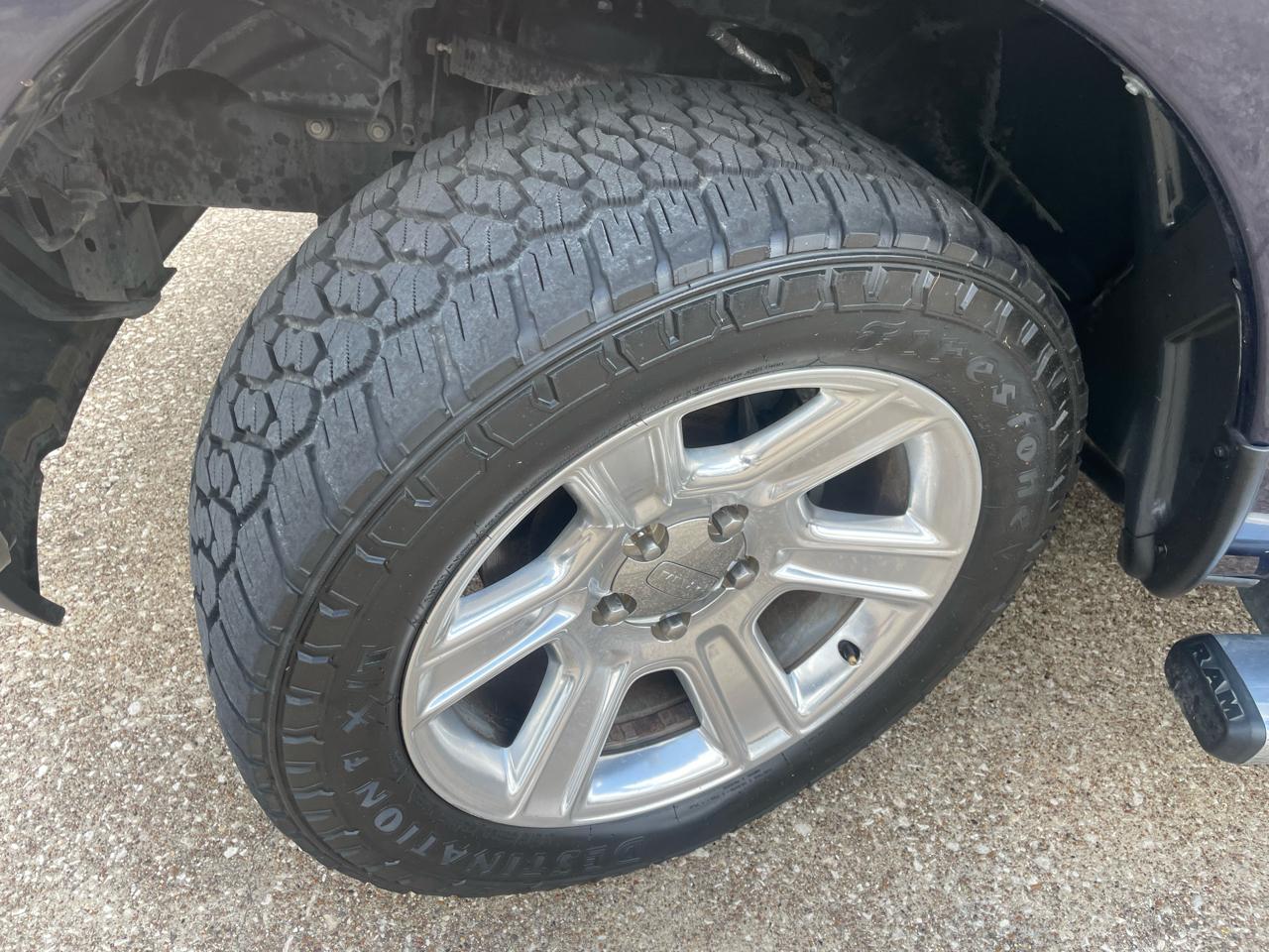 RAM 1500 Lone Star Silver 4x4 Crew Cab 5'7" Box 2017