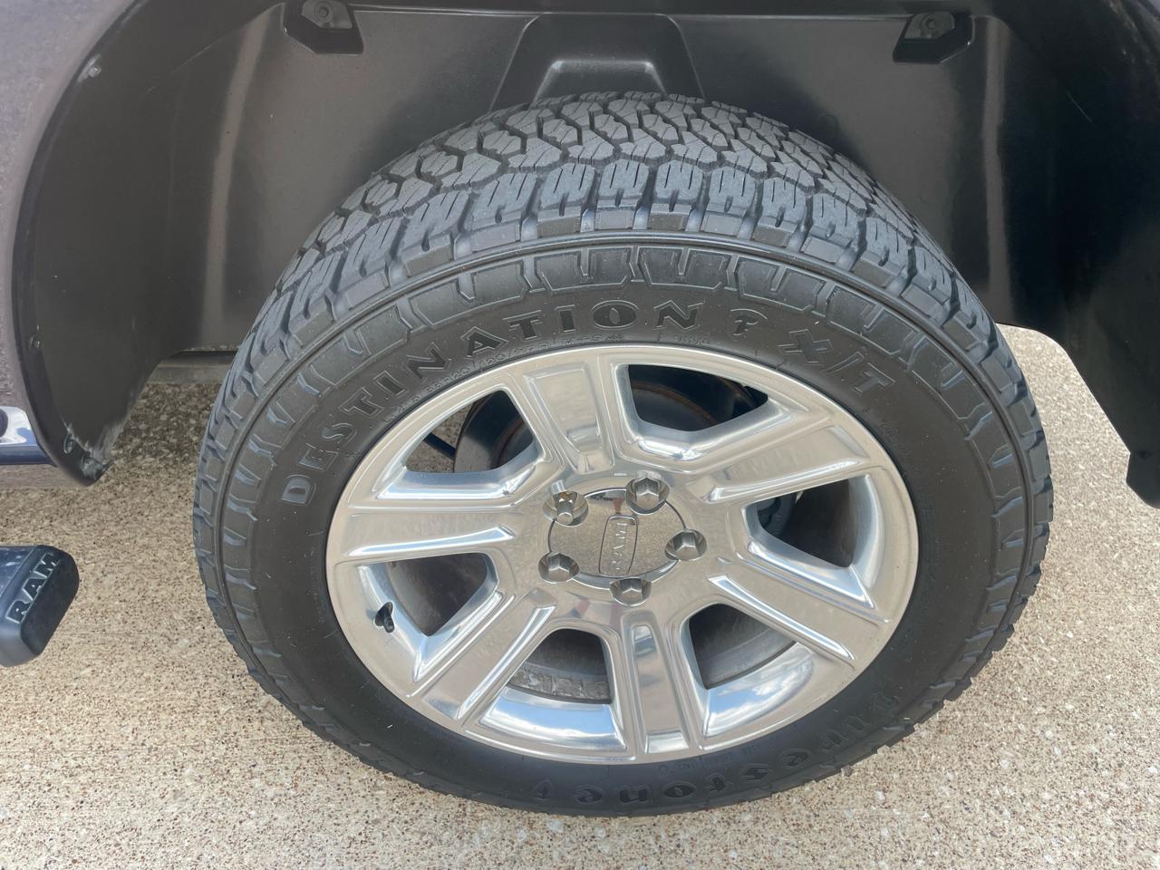RAM 1500 Lone Star Silver 4x4 Crew Cab 5'7" Box 2017