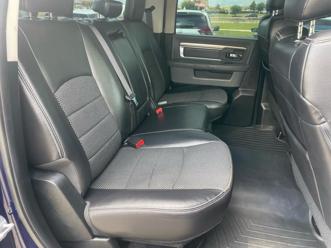RAM 1500 Lone Star Silver 4x4 Crew Cab 5'7" Box 2017