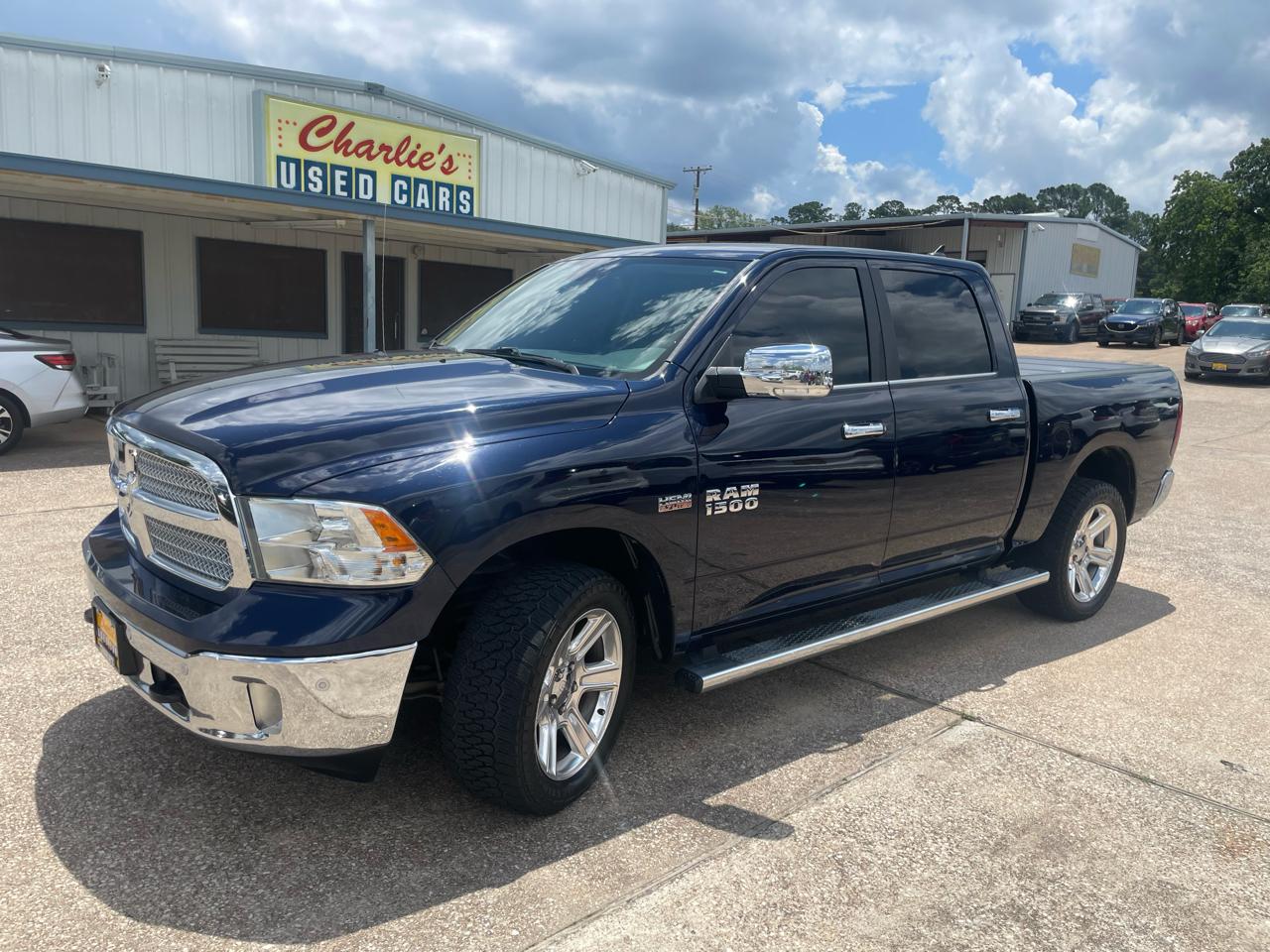 RAM 1500 Lone Star Silver 4x4 Crew Cab 5'7" Box 2017