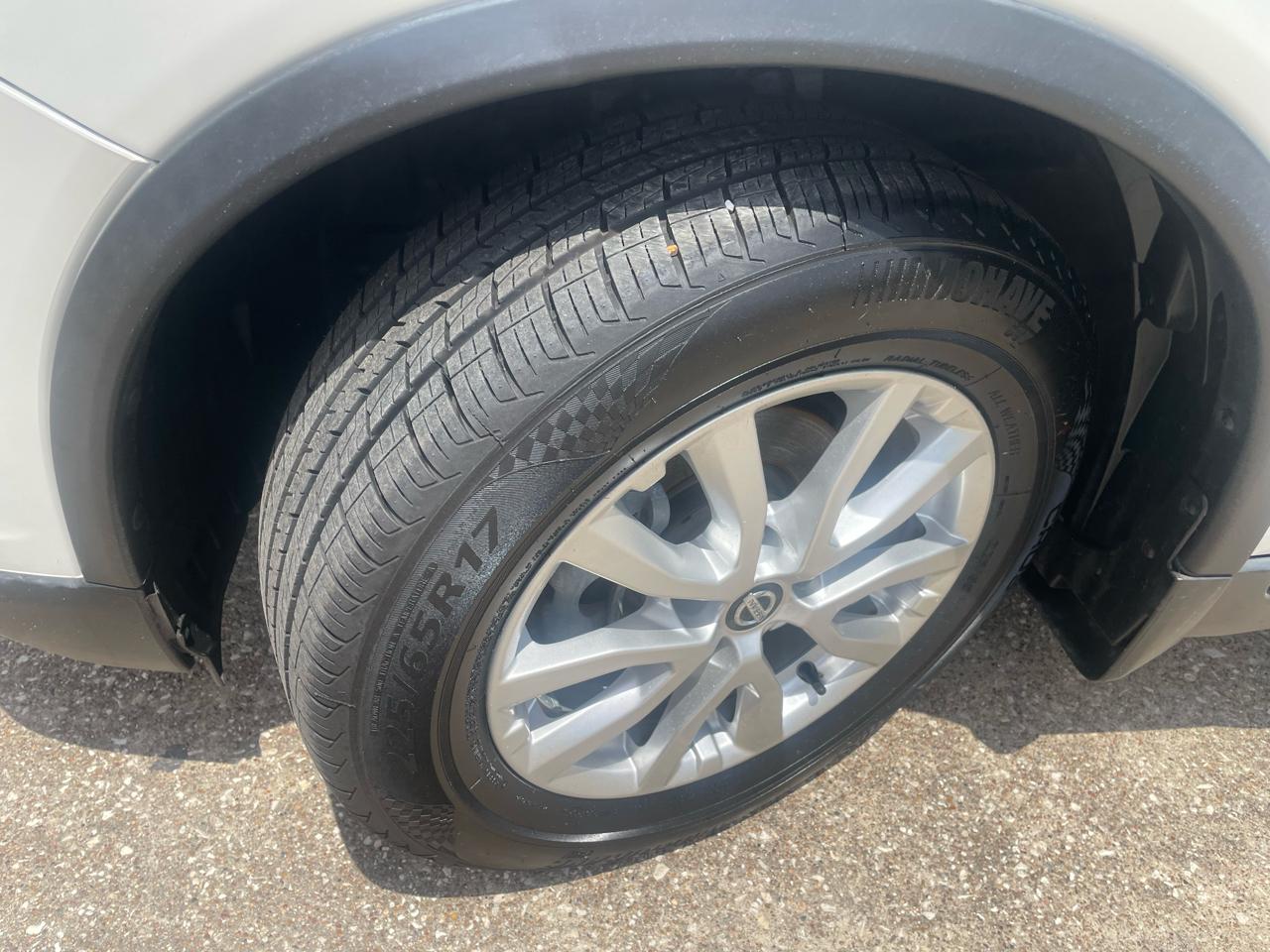 Nissan Rogue FWD SV 2017