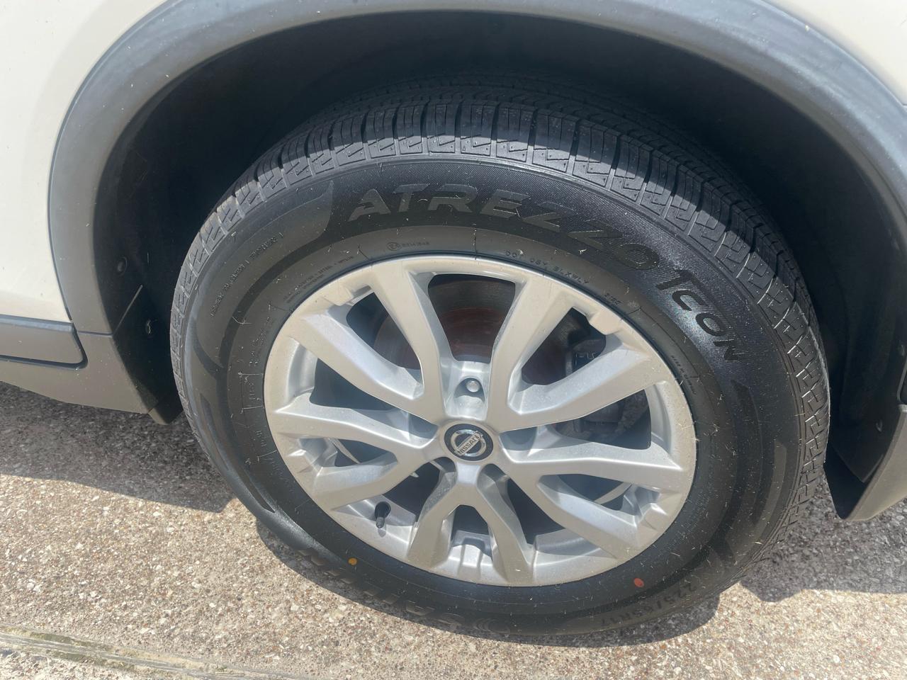 Nissan Rogue FWD SV 2017