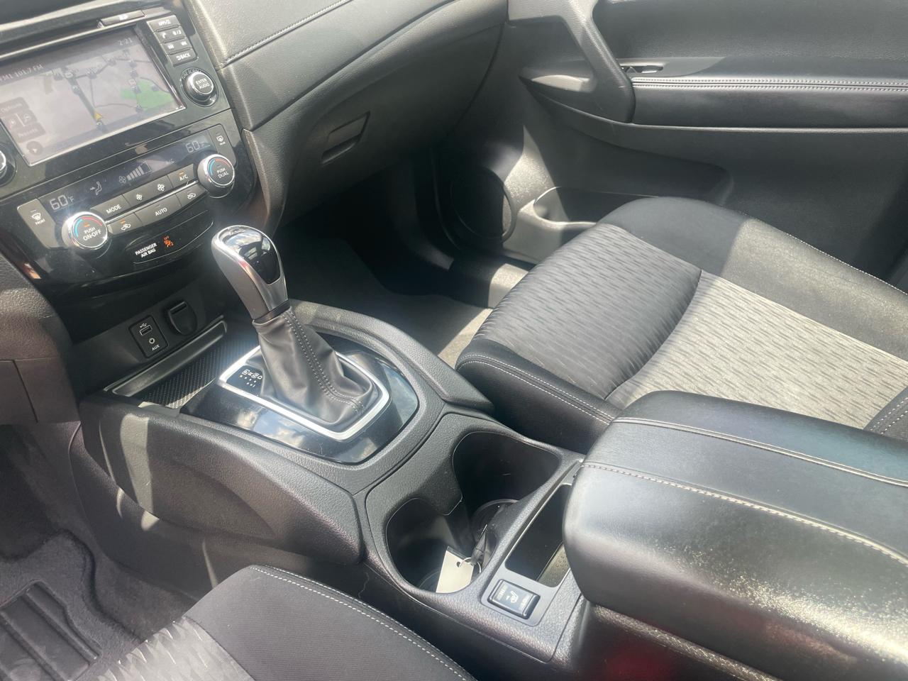 Nissan Rogue FWD SV 2017