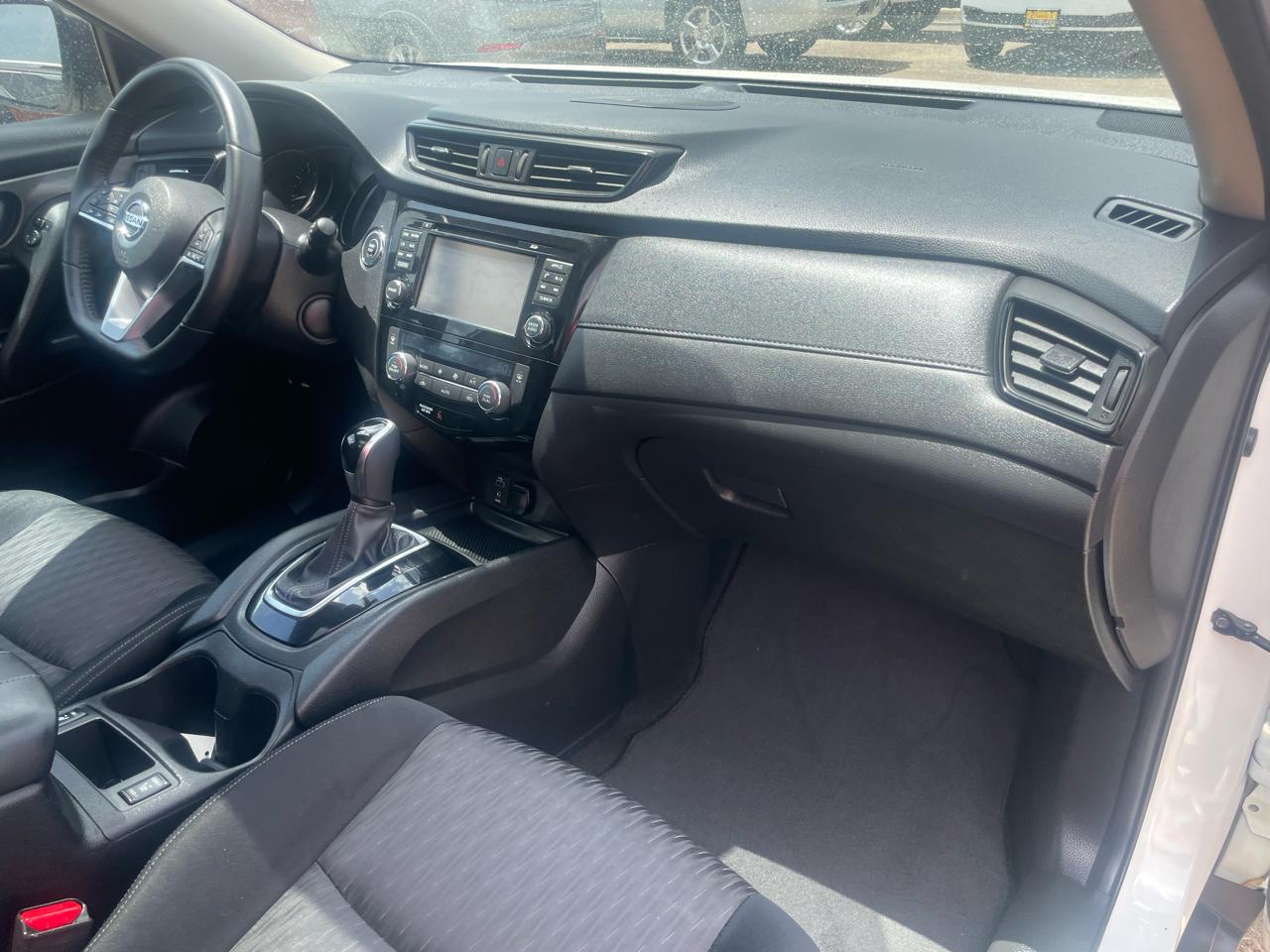 Nissan Rogue FWD SV 2017