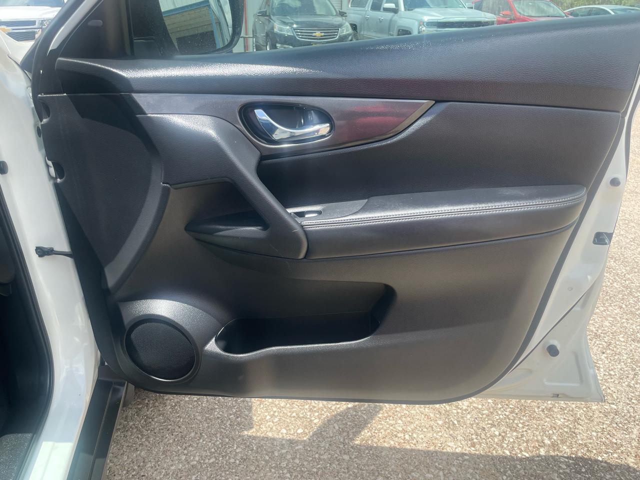 Nissan Rogue FWD SV 2017