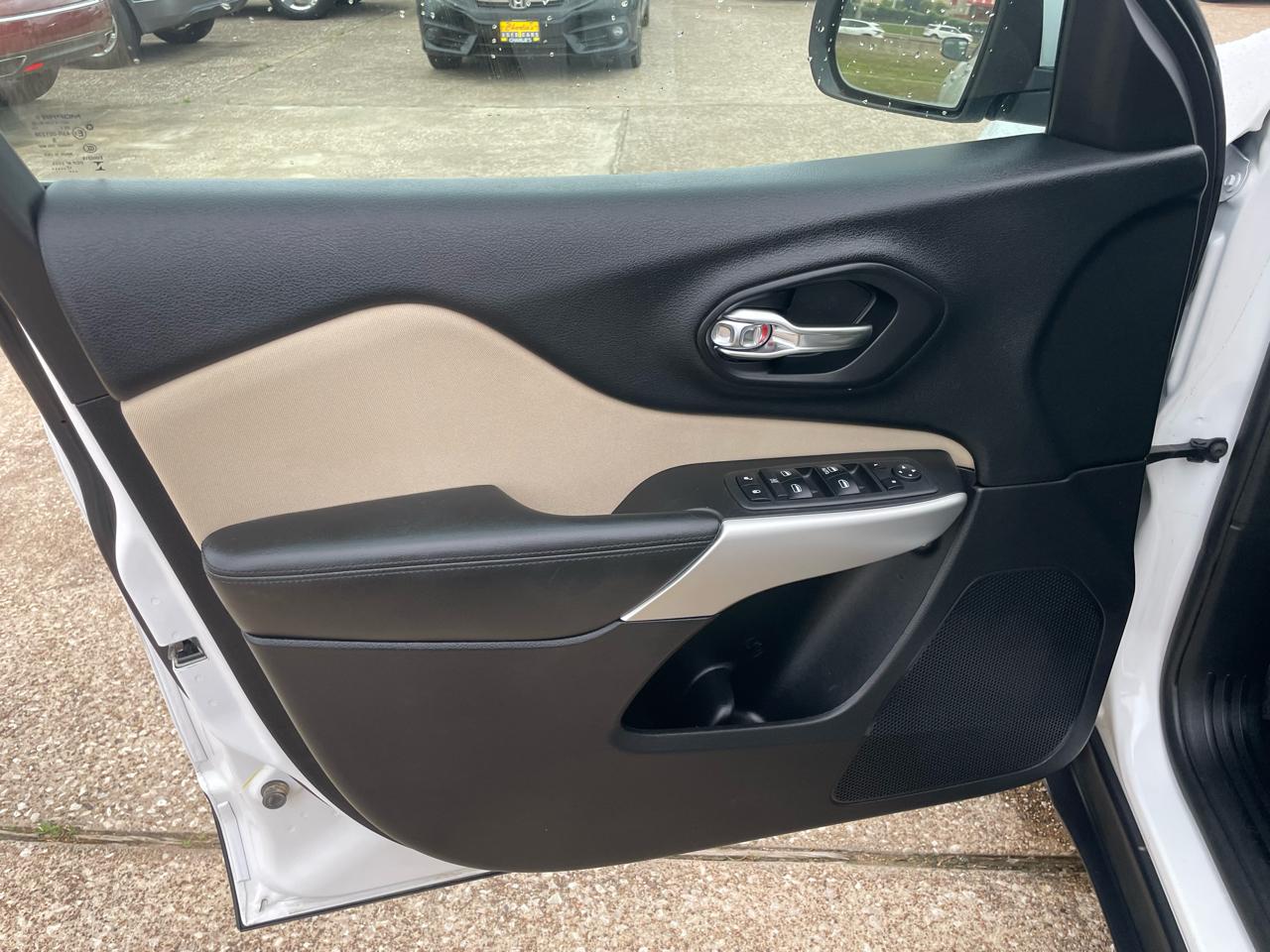 Jeep Cherokee Latitude FWD 2018