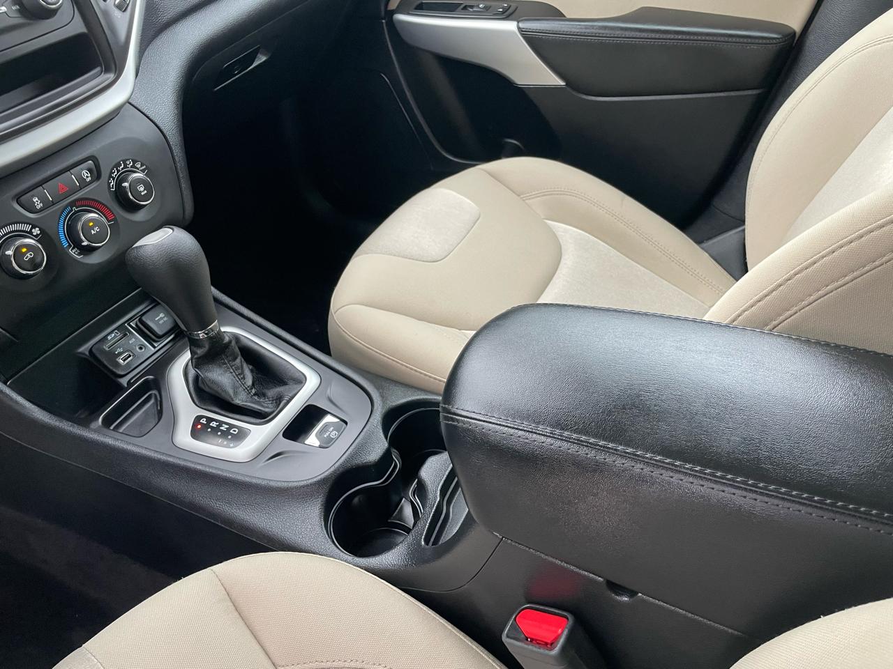 Jeep Cherokee Latitude FWD 2018