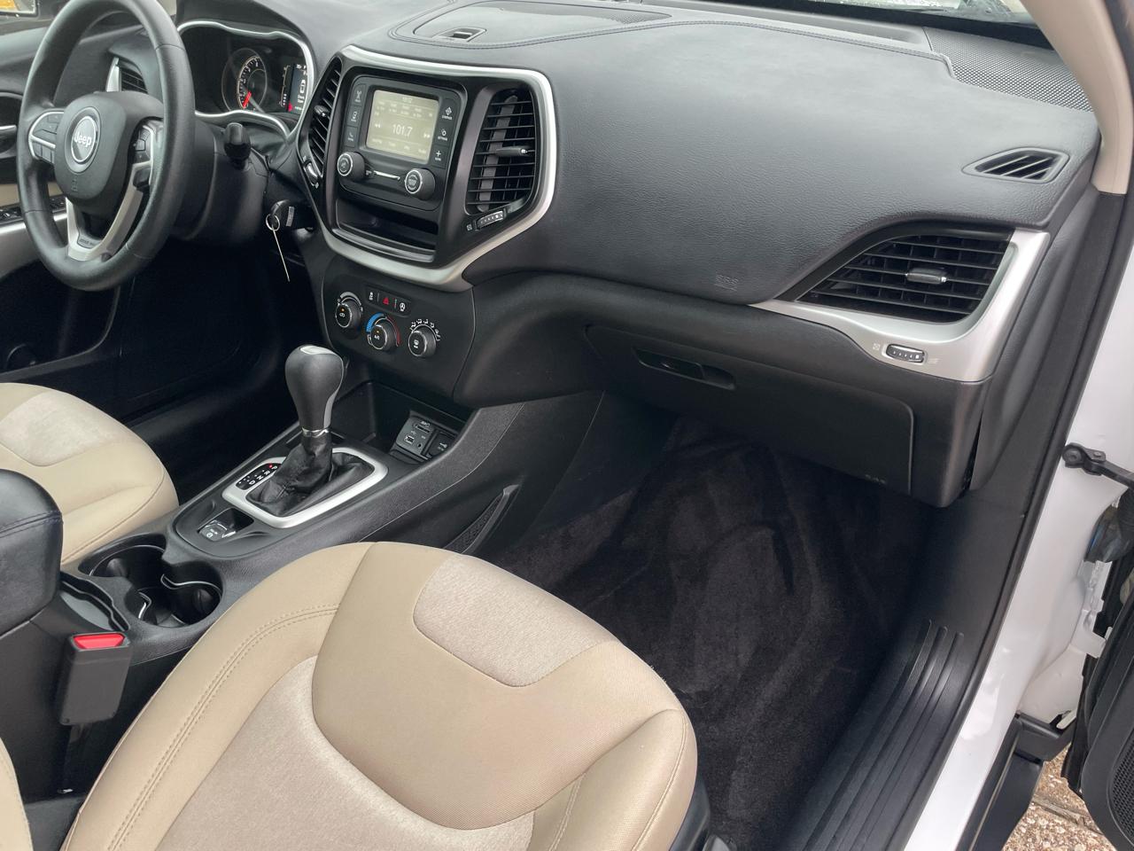 Jeep Cherokee Latitude FWD 2018