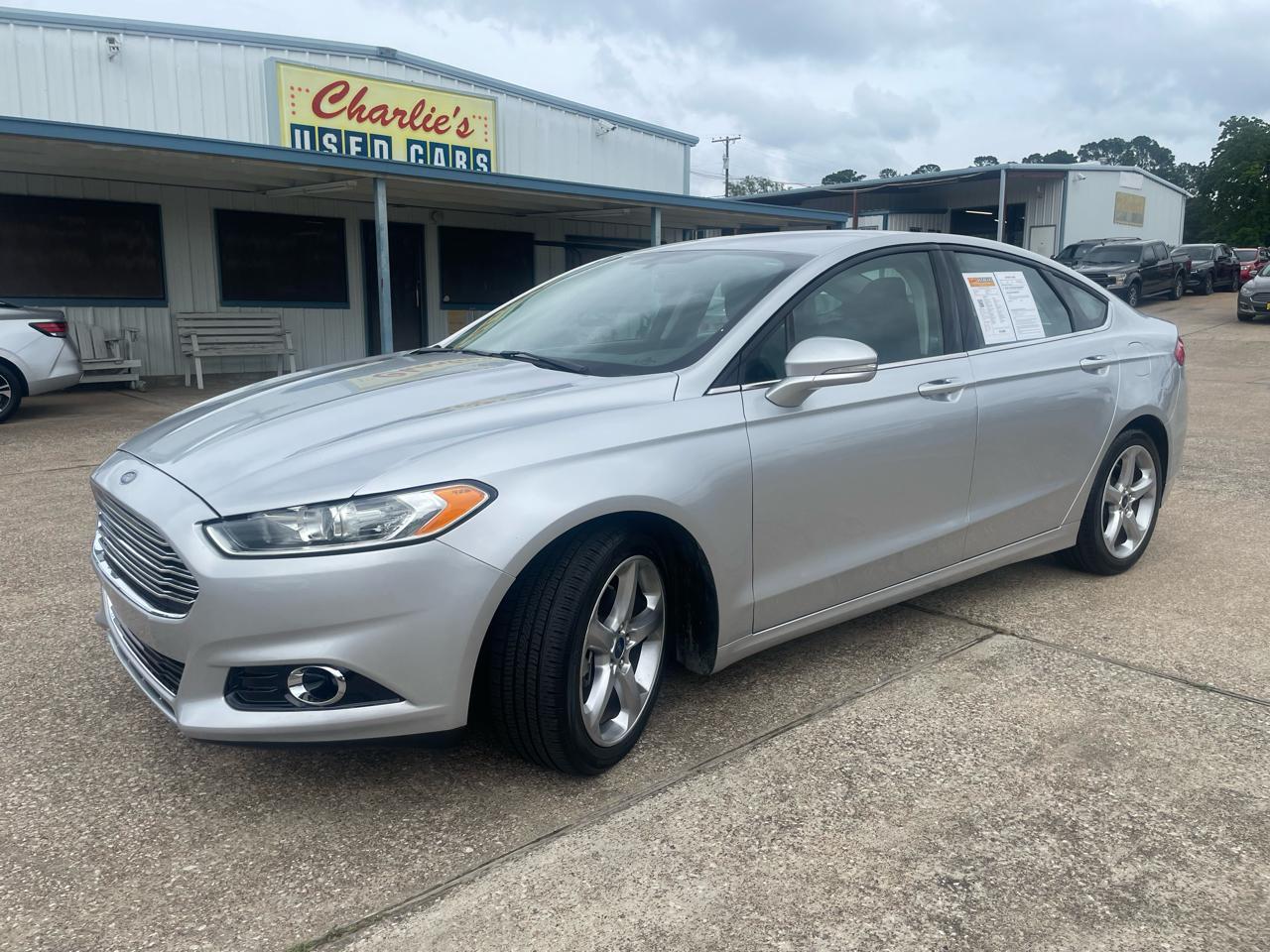 2016 Ford Fusion 4dr Sdn SE FWD
