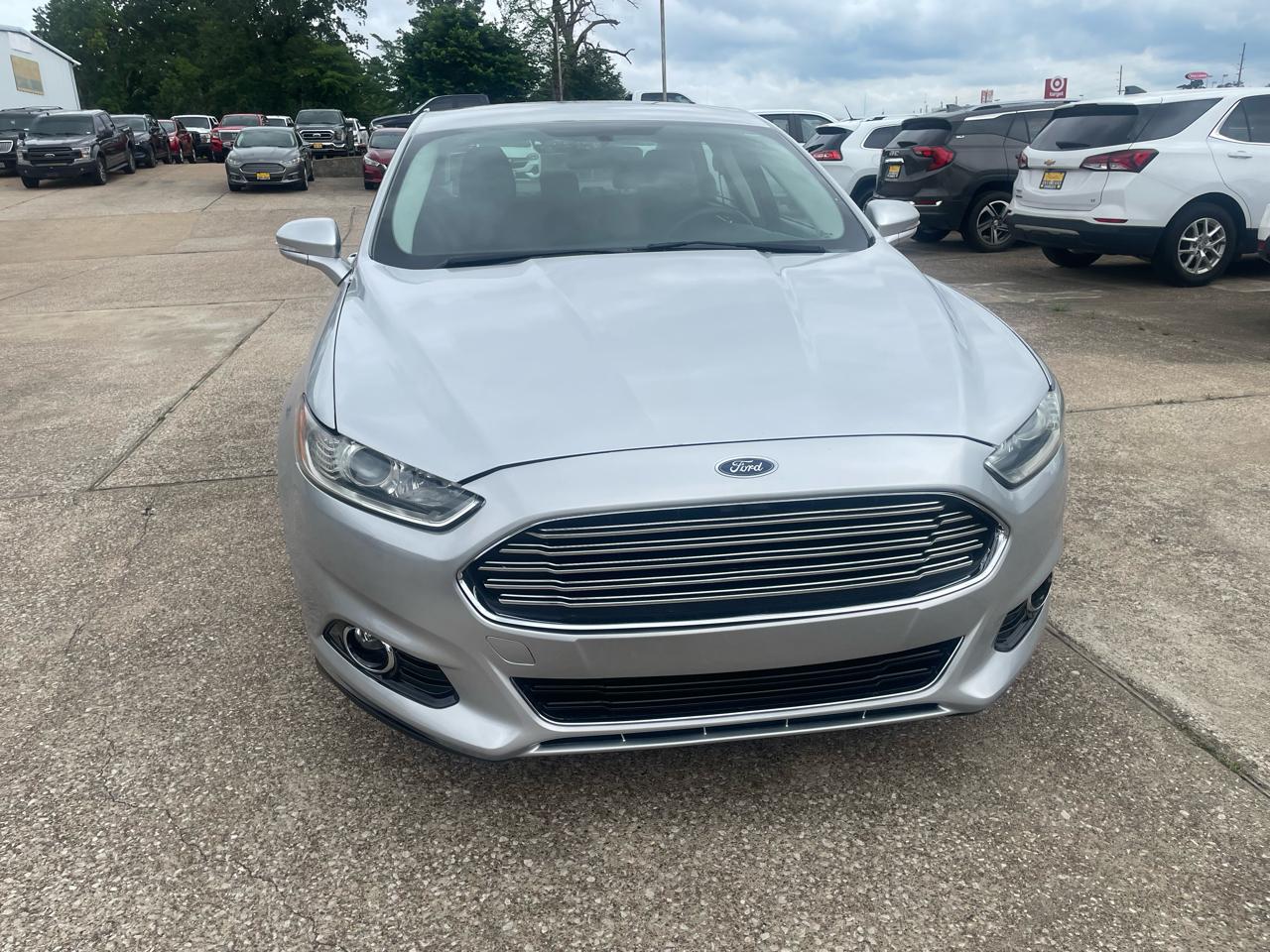 Ford Fusion 4dr Sdn SE FWD 2016