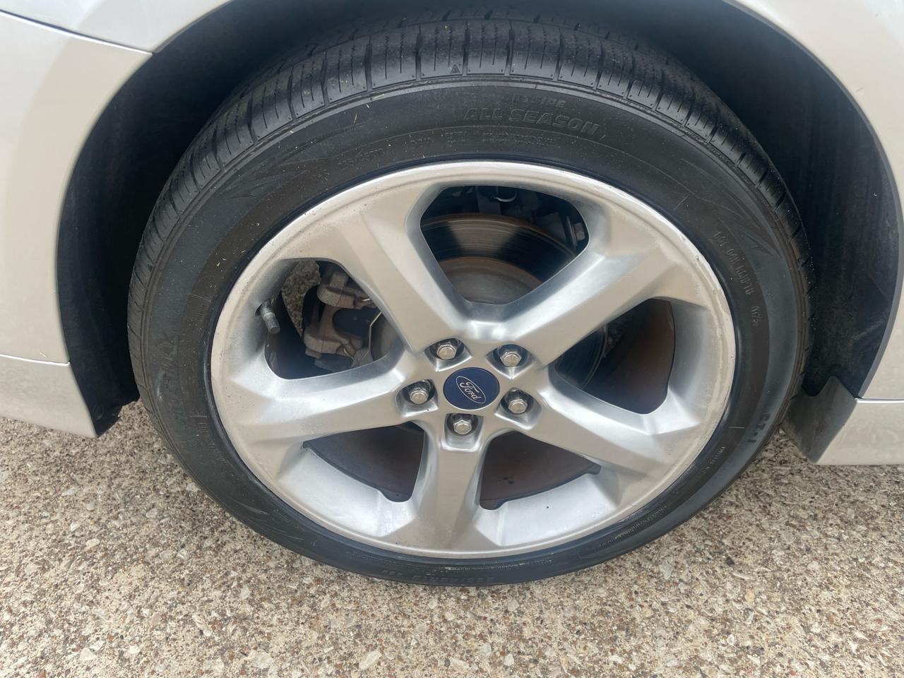 Ford Fusion 4dr Sdn SE FWD 2016