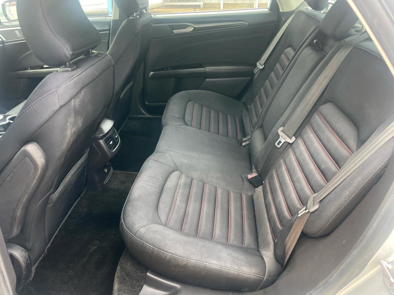 Ford Fusion 4dr Sdn SE FWD 2016