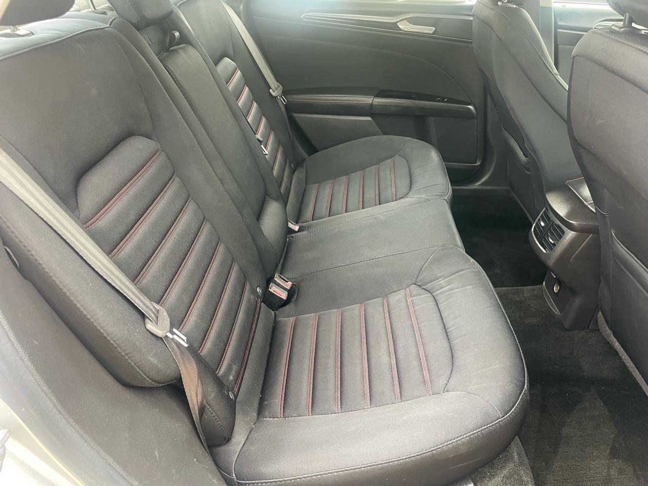 Ford Fusion 4dr Sdn SE FWD 2016