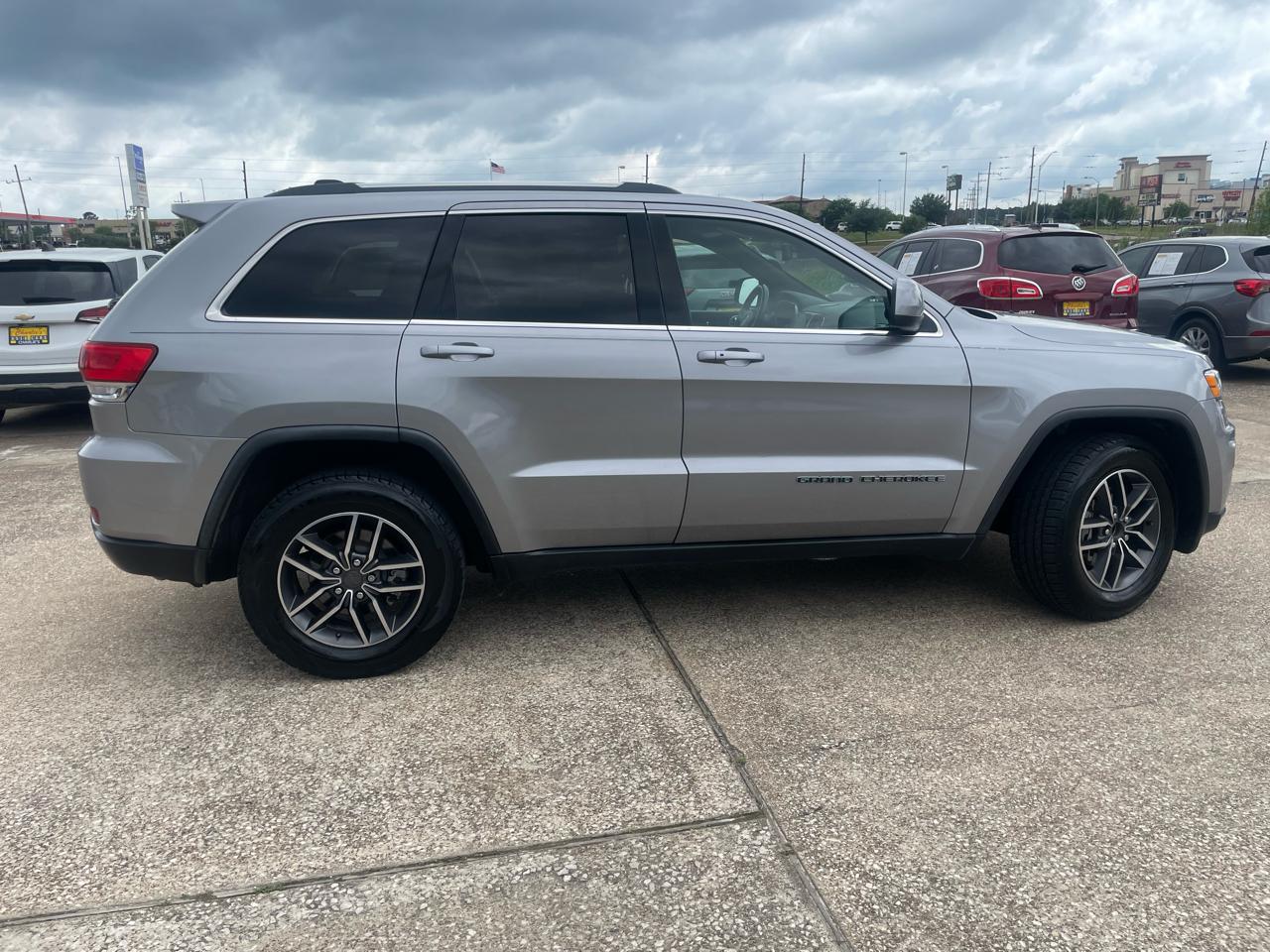 Jeep Grand Cherokee Laredo E 4x2 2019