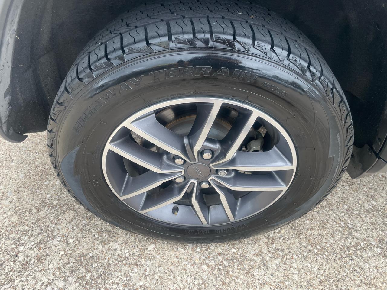 Jeep Grand Cherokee Laredo E 4x2 2019