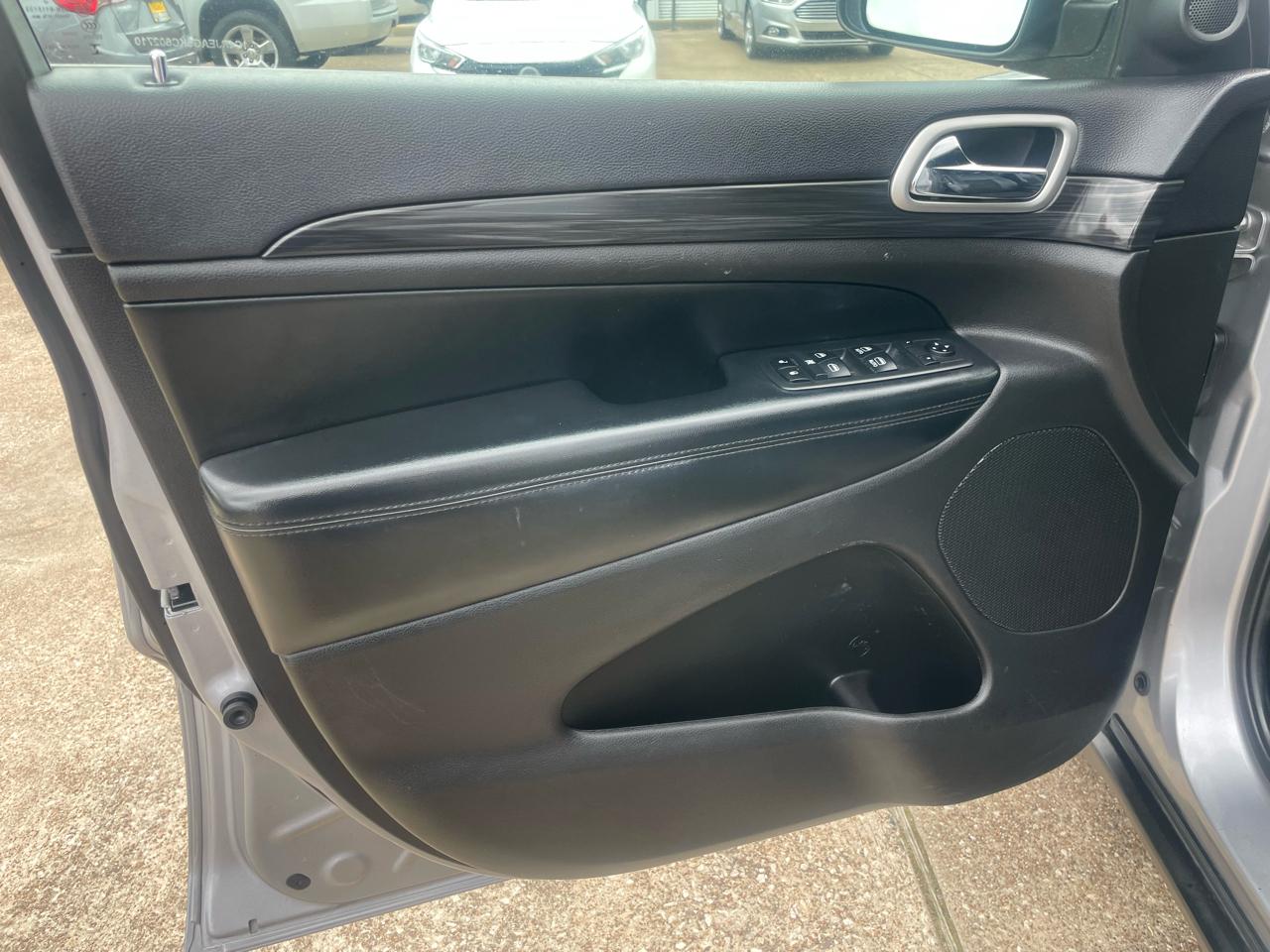 Jeep Grand Cherokee Laredo E 4x2 2019