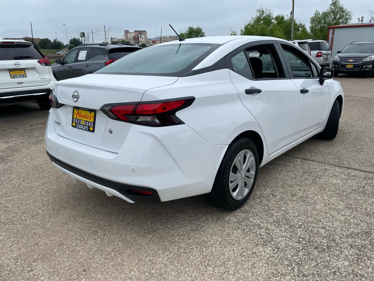 Nissan Versa S CVT 2023