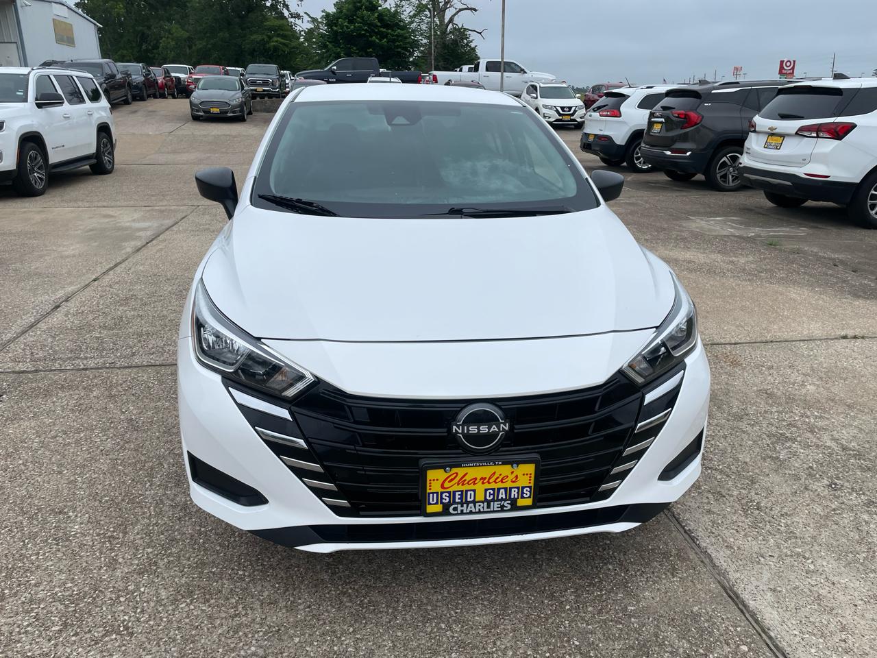 Nissan Versa S CVT 2023