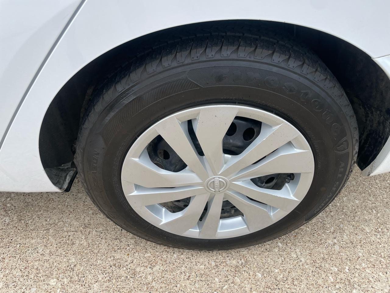 Nissan Versa S CVT 2023