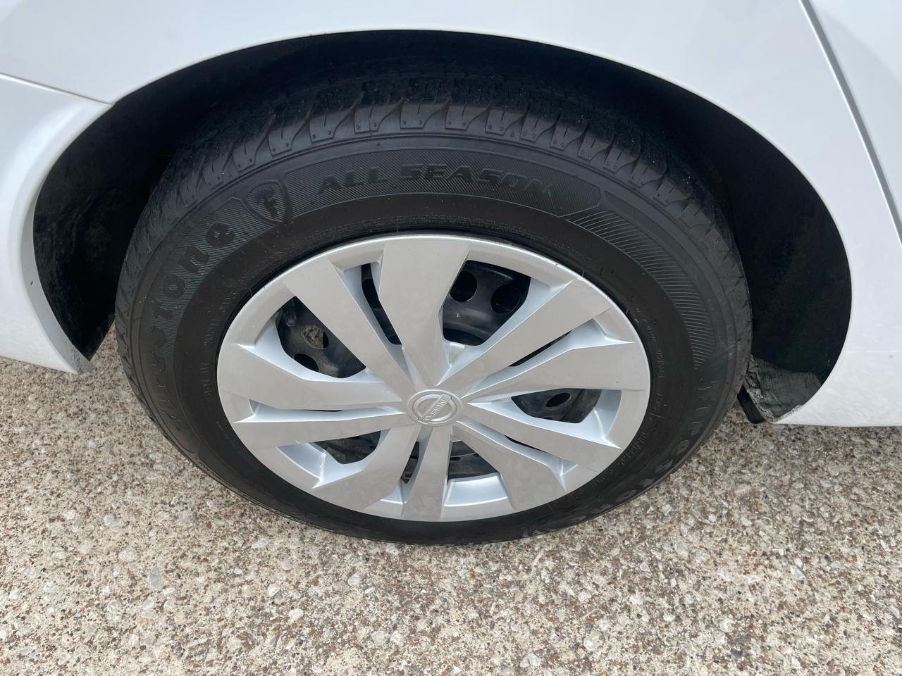 Nissan Versa S CVT 2023