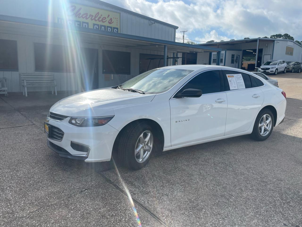 2017 Chevrolet Malibu 4dr Sdn LS w/1FL