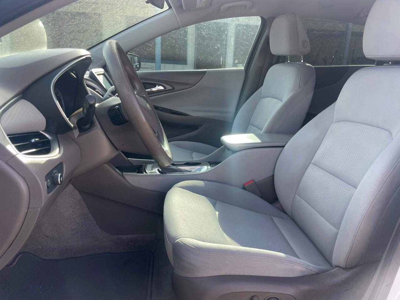 Chevrolet Malibu 4dr Sdn LS w/1FL 2017