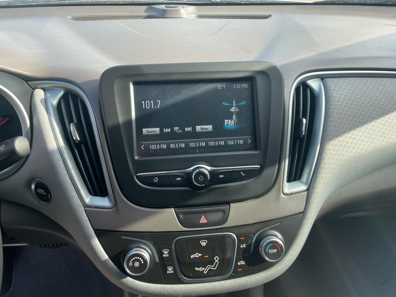 Chevrolet Malibu 4dr Sdn LS w/1FL 2017