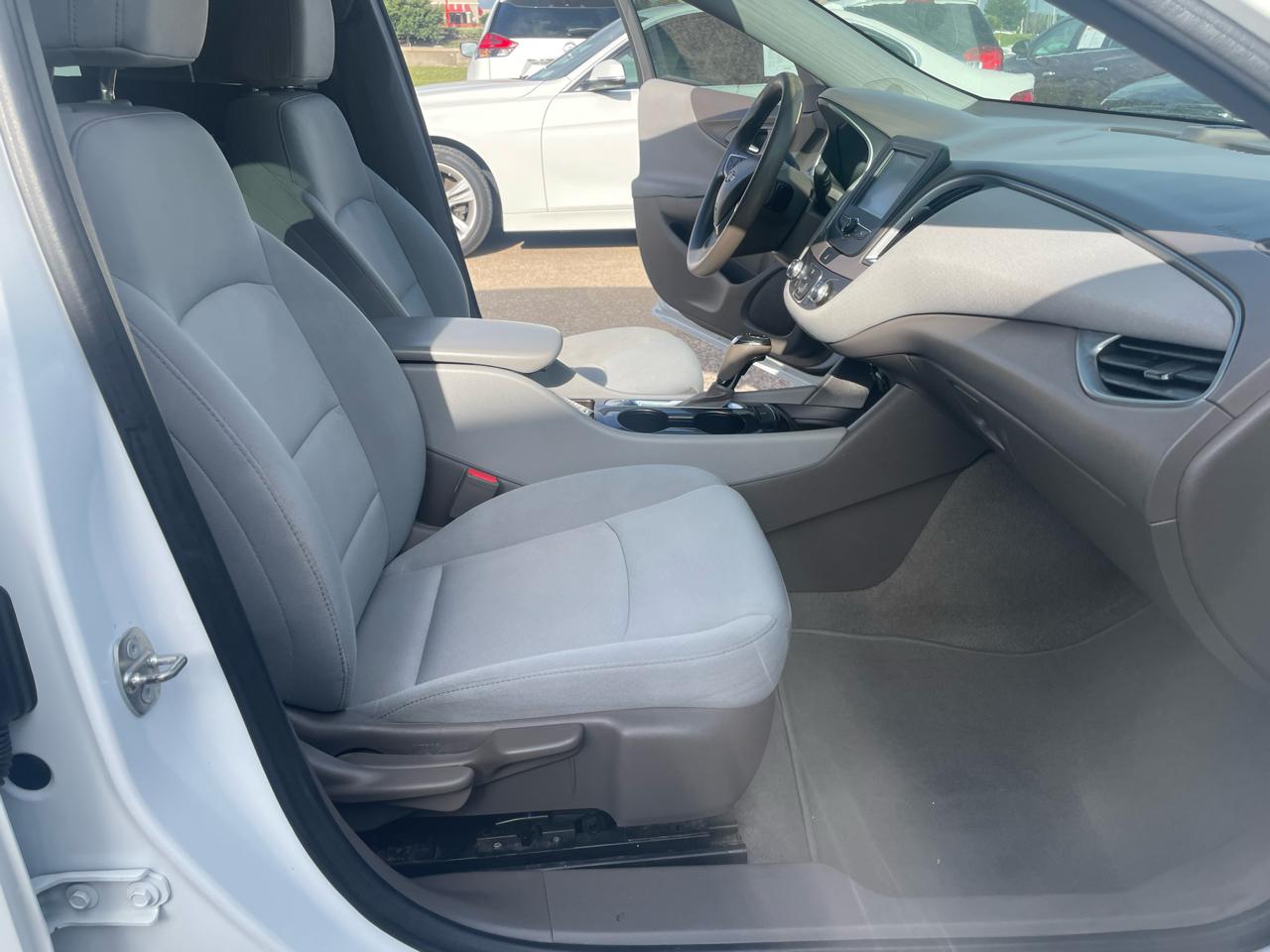 Chevrolet Malibu 4dr Sdn LS w/1FL 2017