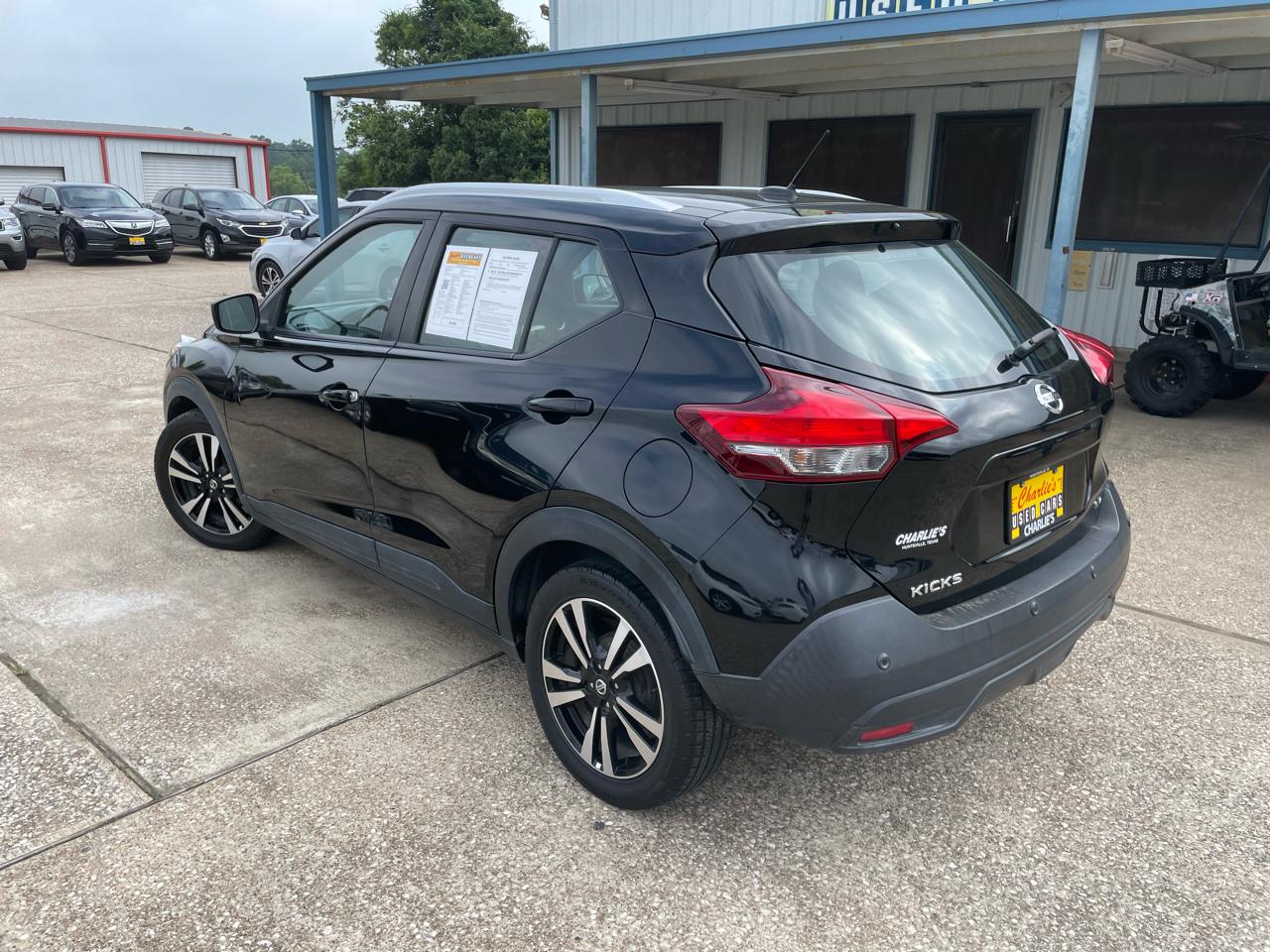 Nissan Kicks SV FWD 2020