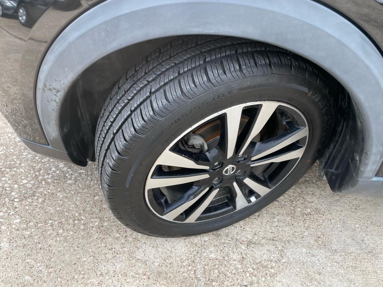 Nissan Kicks SV FWD 2020