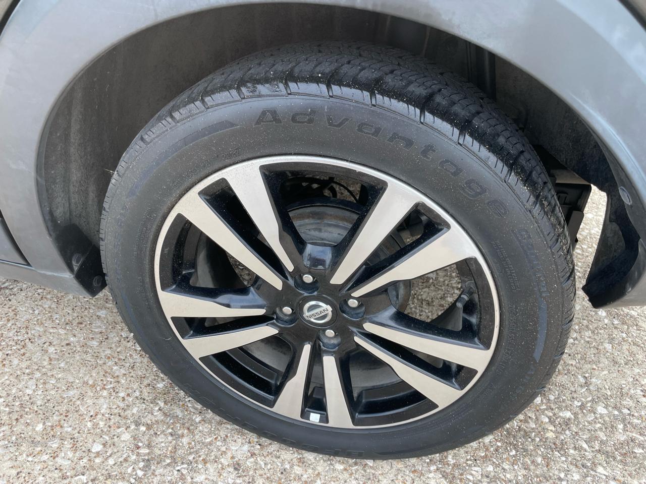 Nissan Kicks SV FWD 2020