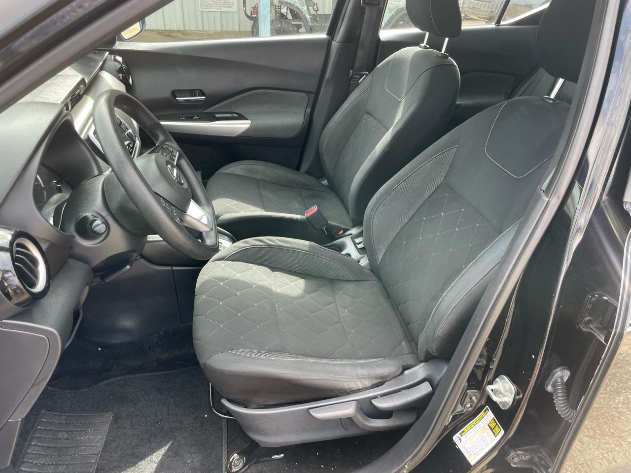 Nissan Kicks SV FWD 2020