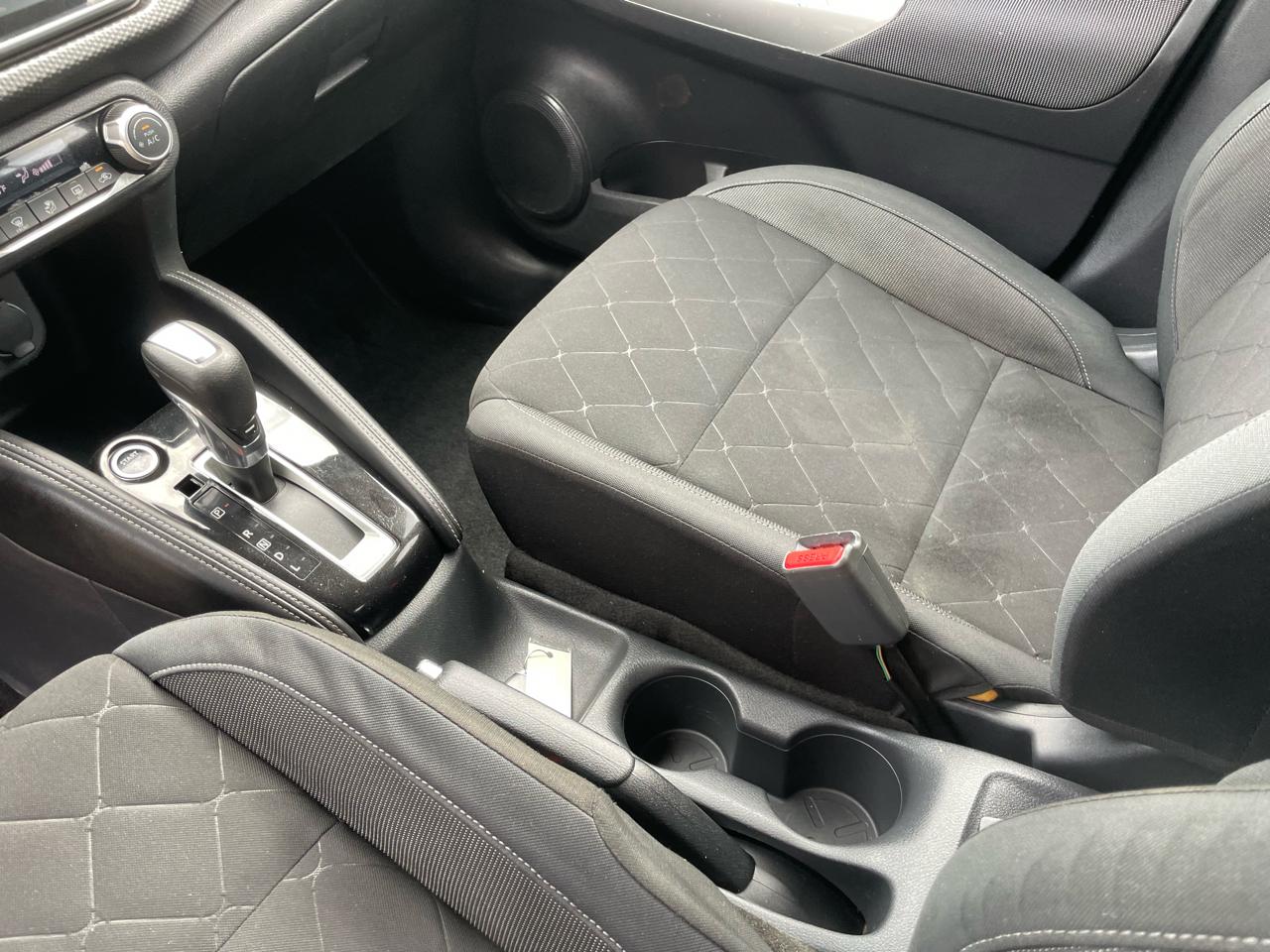 Nissan Kicks SV FWD 2020