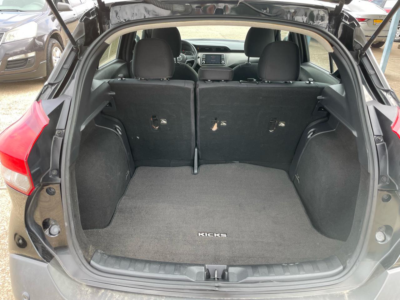 Nissan Kicks SV FWD 2020