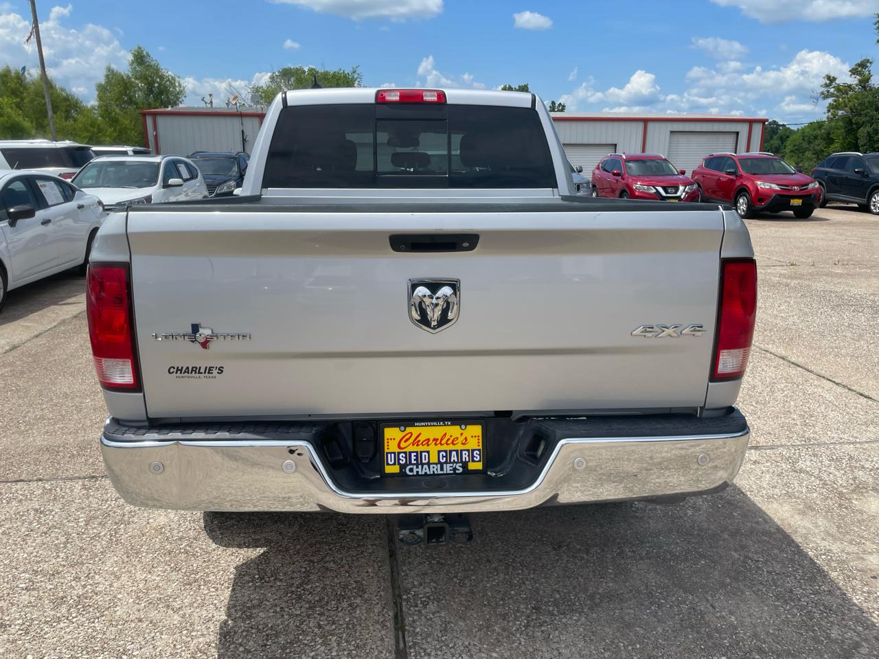 RAM 1500 4WD Crew Cab 140.5" Lone Star 2016