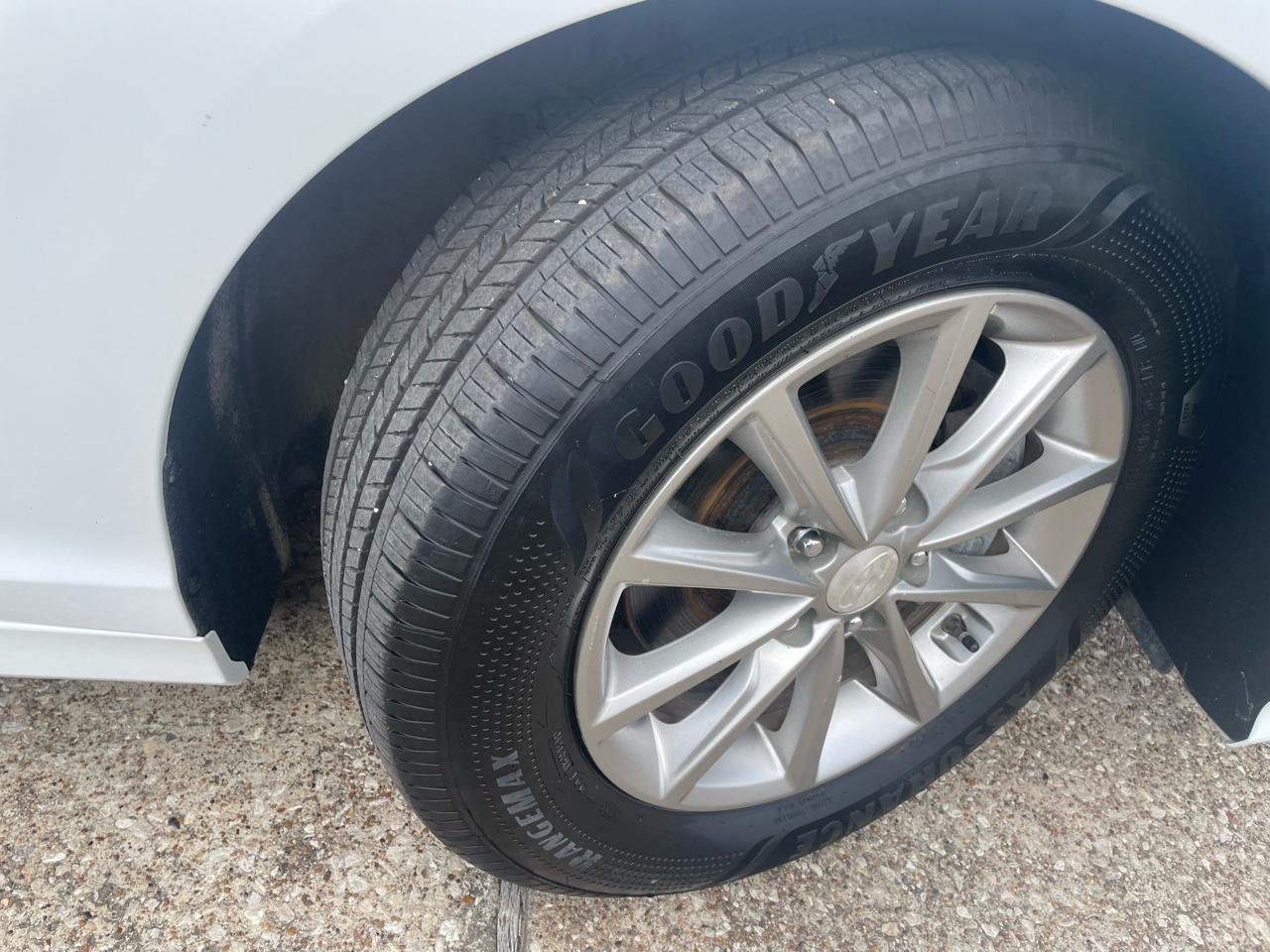 Hyundai Sonata SE 2.4L 2019