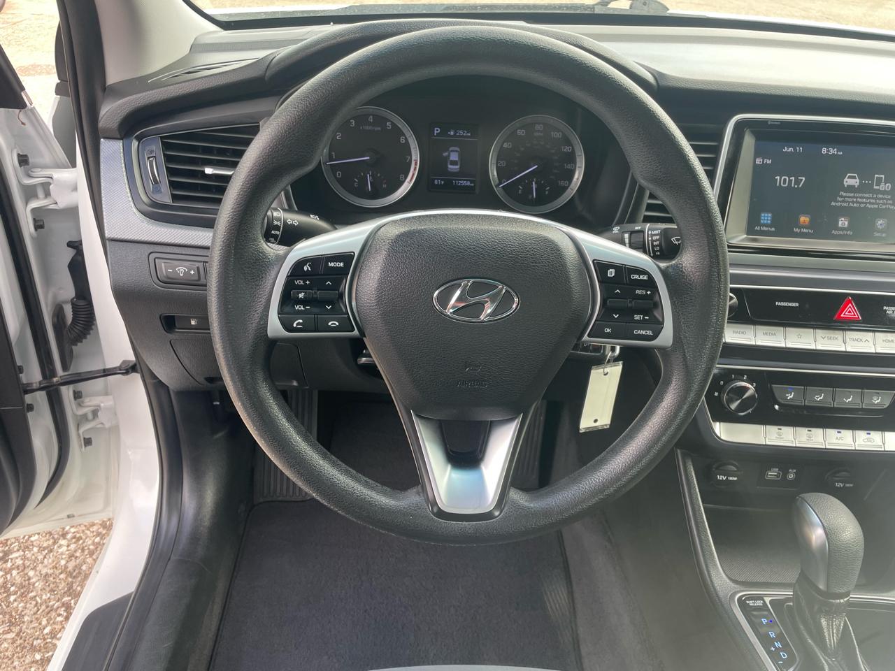 Hyundai Sonata SE 2.4L 2019