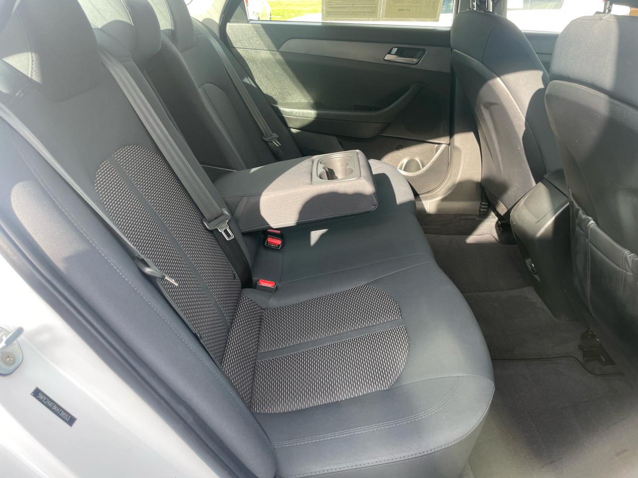 Hyundai Sonata SE 2.4L 2019