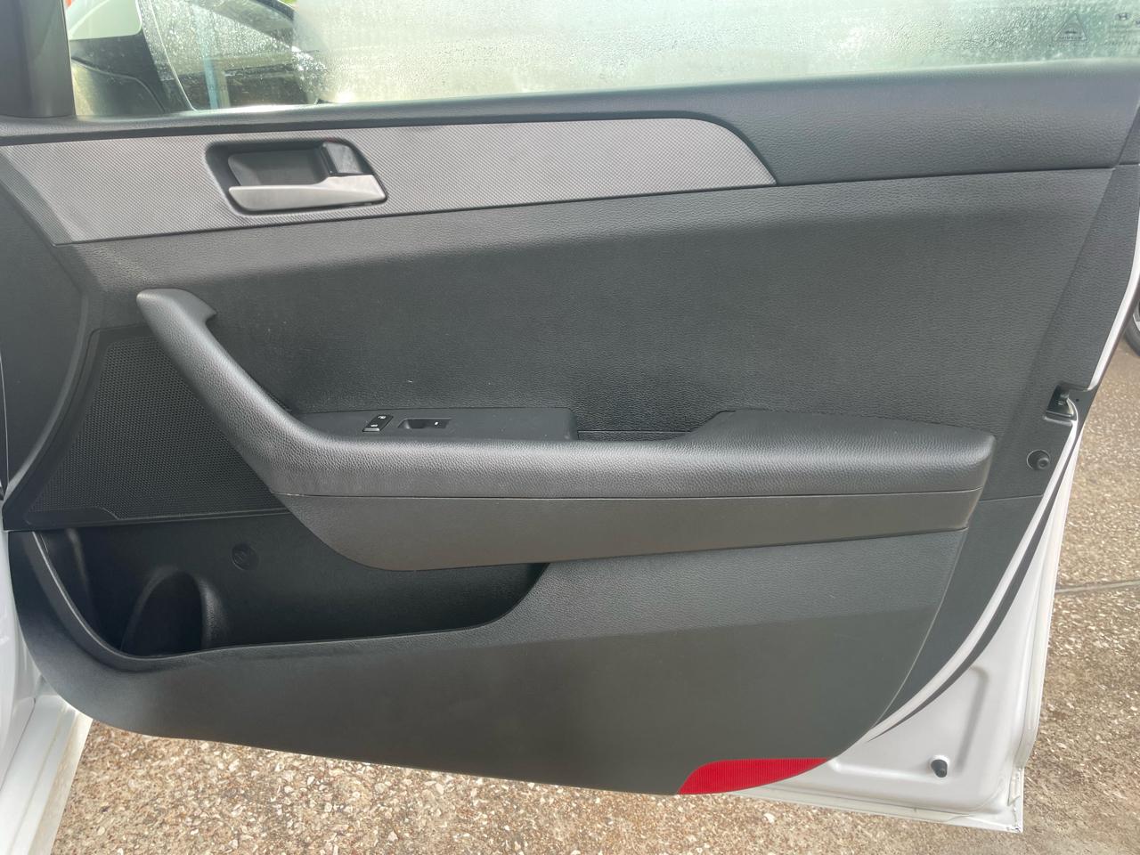Hyundai Sonata SE 2.4L 2019