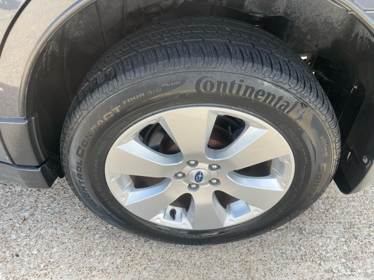 Subaru Outback 4dr Wgn H4 Auto 2.5i Limited 2012