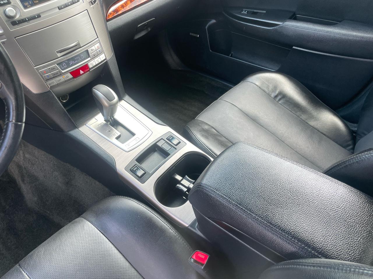 Subaru Outback 4dr Wgn H4 Auto 2.5i Limited 2012