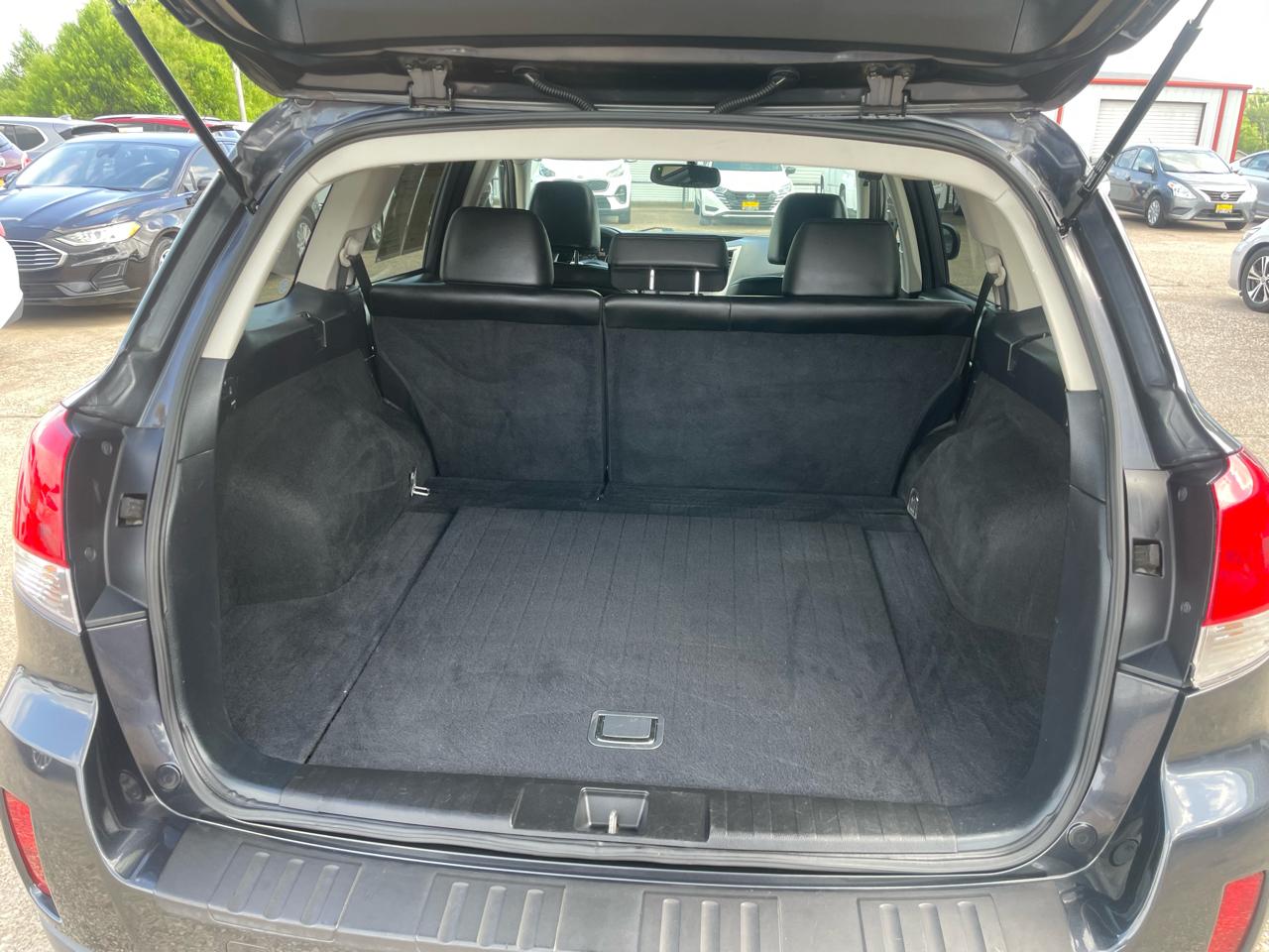 Subaru Outback 4dr Wgn H4 Auto 2.5i Limited 2012