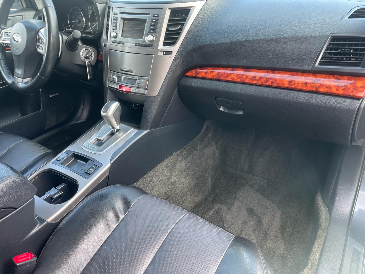 Subaru Outback 4dr Wgn H4 Auto 2.5i Limited 2012
