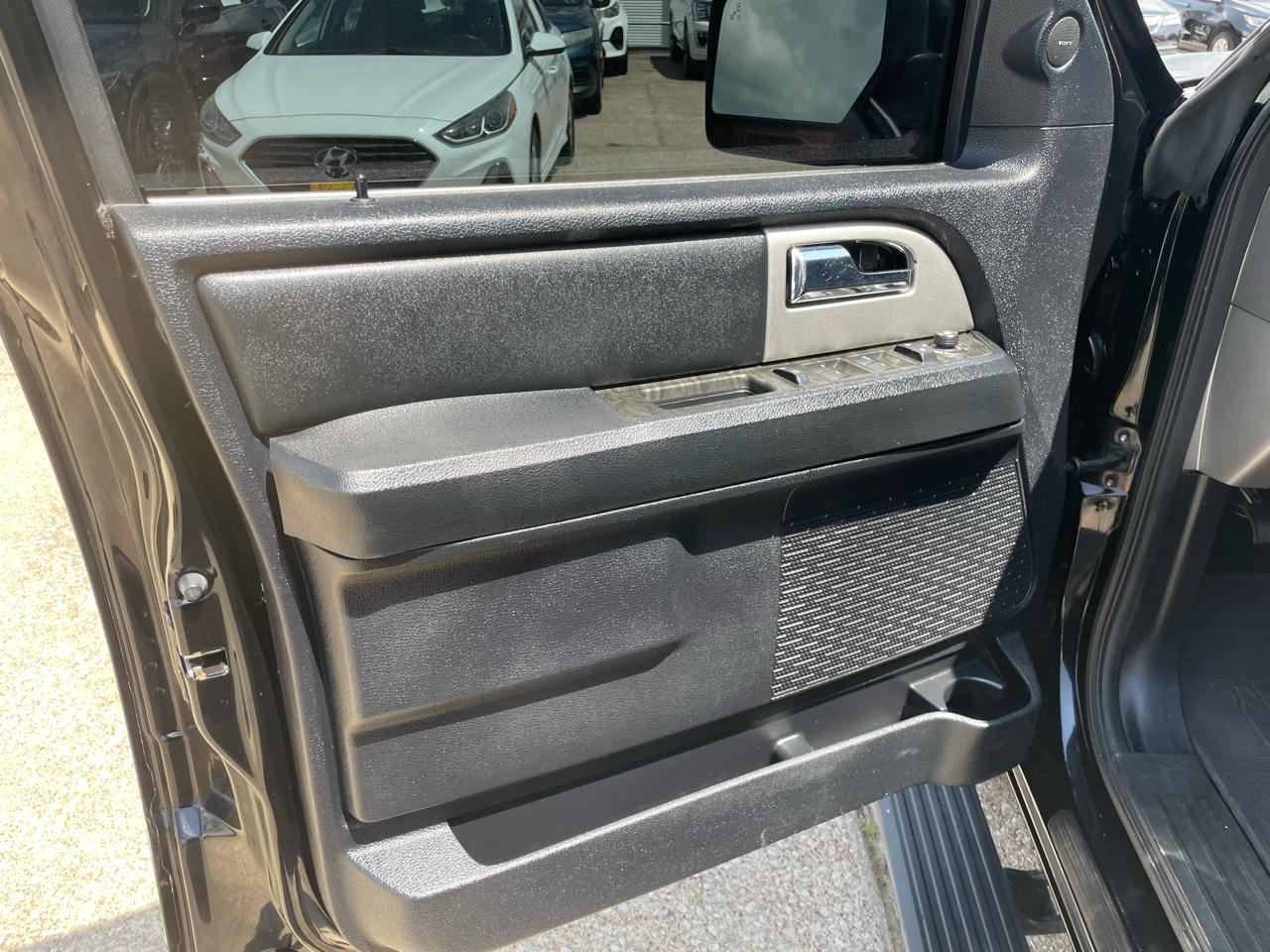 Ford Expedition EL 4WD 4dr Limited 2016